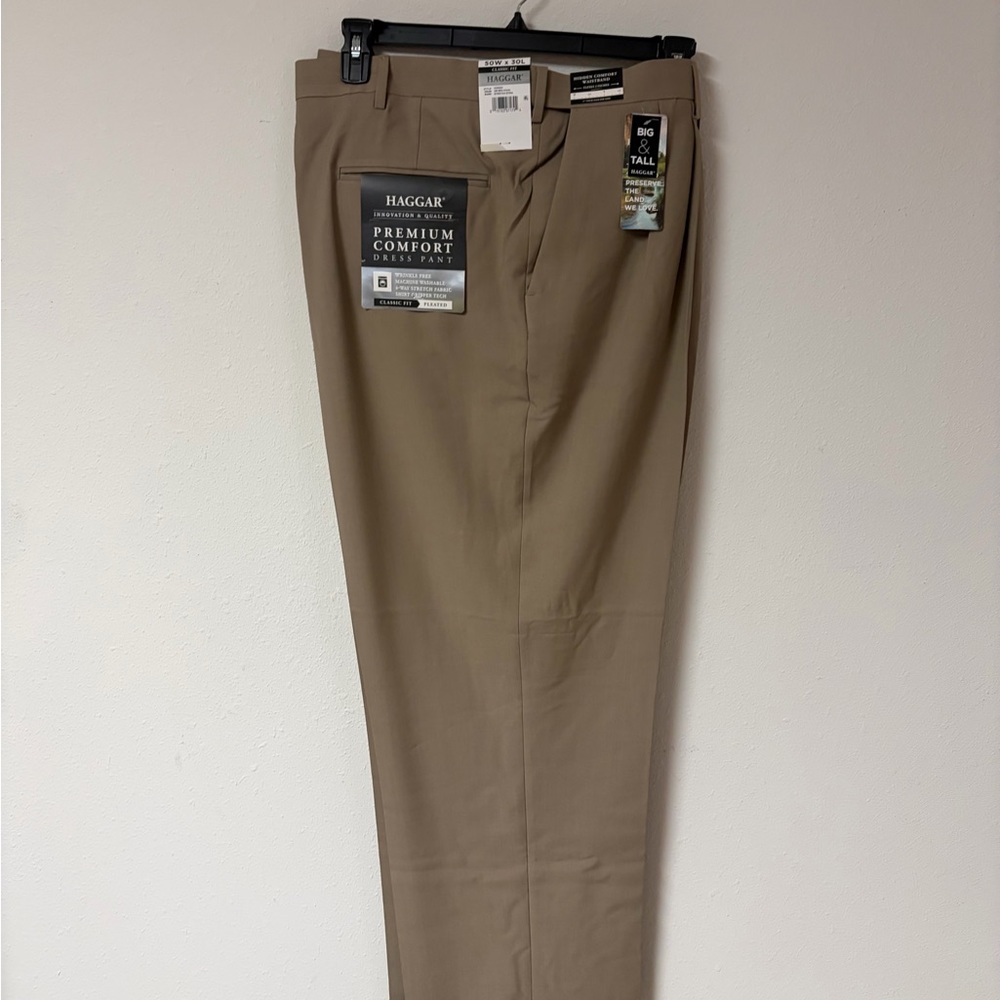 Haggar Men's Dress Pants in Khaki